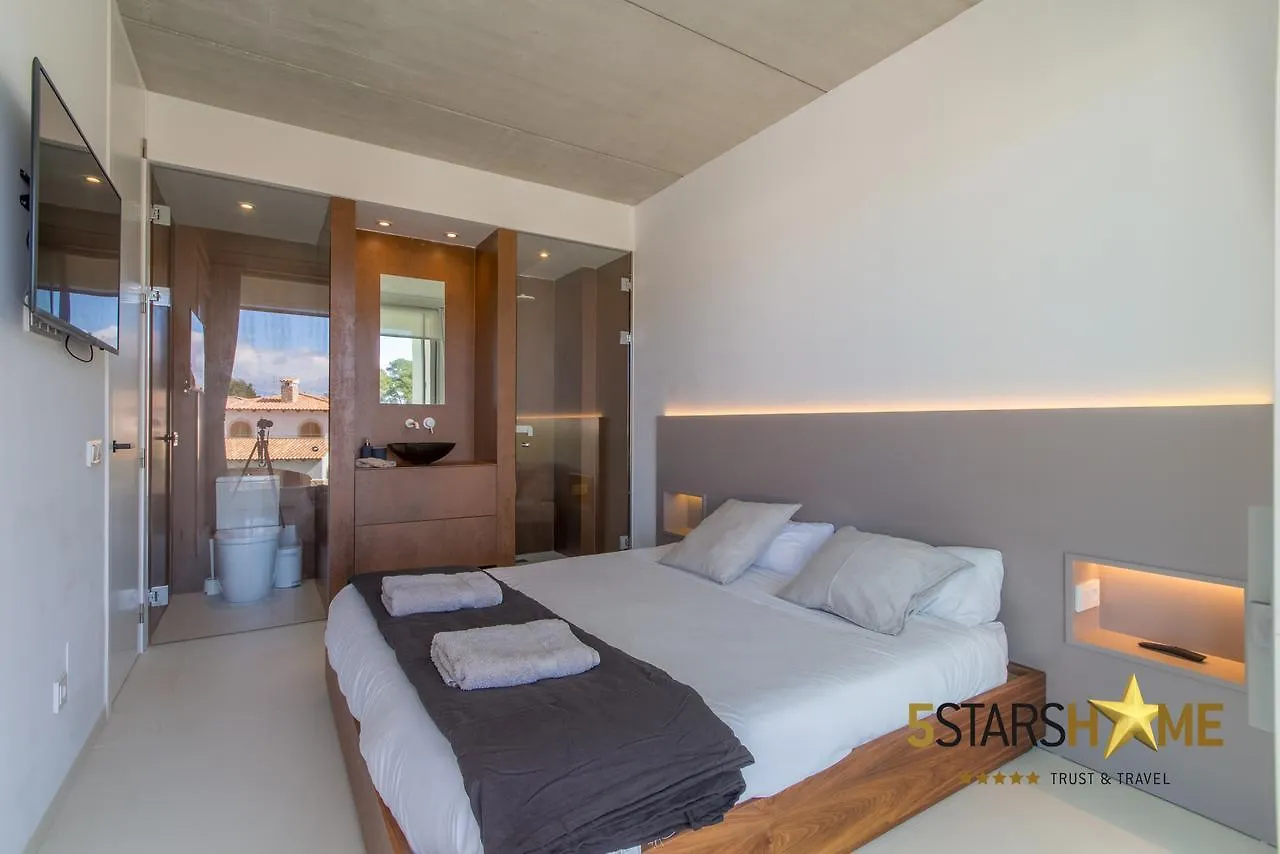 Platja De Muro - 218330 Spain